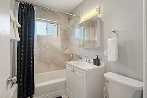 Lovely & Furnished 2BR Apt