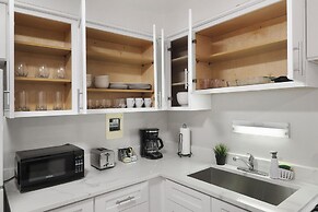 Lovely & Furnished 2BR Apt