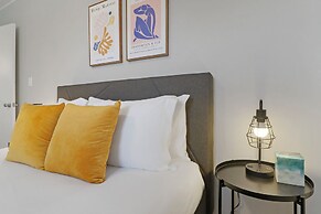 Lovely & Furnished 2BR Apt