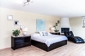 ANANA Rancho San Rafael Master Bedroom