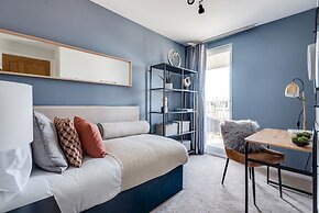 Stylish 4-br House - Free Parking Nice Garden