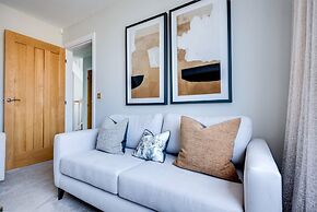 Stylish 4-br House - Free Parking Nice Garden