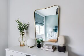 Stylish 4-br House - Free Parking Nice Garden