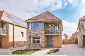 Stylish 4-br House - Free Parking Nice Garden