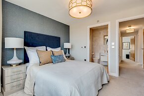 Stylish 4-br House - Free Parking Nice Garden