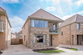 Stylish 4-br House - Free Parking Nice Garden