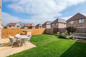 Stylish 4-br House - Free Parking Nice Garden