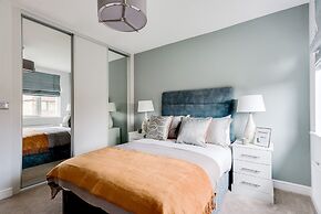 Stylish 4-br House - Free Parking Nice Garden