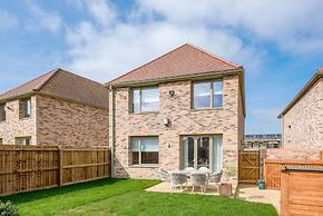 Stylish 4-br House - Free Parking Nice Garden