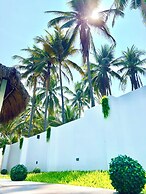 Oceanfront Villa in Amatecampo Beach