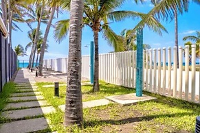 Oceanfront Villa in Amatecampo Beach