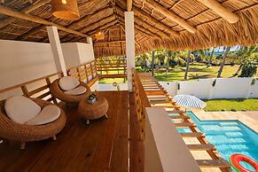 Oceanfront Villa in Amatecampo Beach