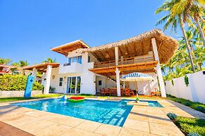Oceanfront Villa in Amatecampo Beach