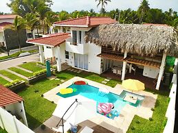 Oceanfront Villa in Amatecampo Beach
