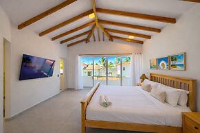 Oceanfront Villa in Amatecampo Beach