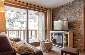 Charming Apartment With Pool in Tignes