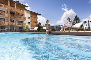 Apartment in Samoens With Pool & Spa