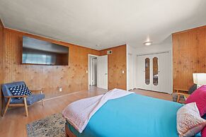 5 BR Jacuzzi 12 Mins to Disney Knotts