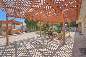 5 BR Jacuzzi 12 Mins to Disney Knotts