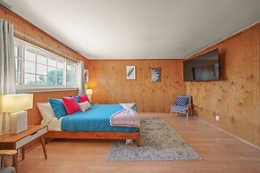 5 BR Jacuzzi 12 Mins to Disney Knotts