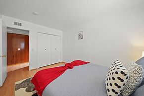 5 BR Jacuzzi 12 Mins to Disney Knotts