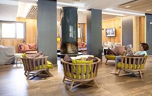 Apartment in Tignes With Slope Access & Spa