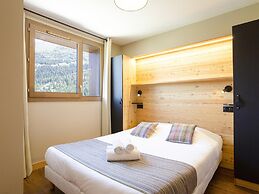 Apartment in Tignes With Slope Access & Spa