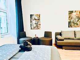 Cozy 3BR Apt 10min to Währinger Park