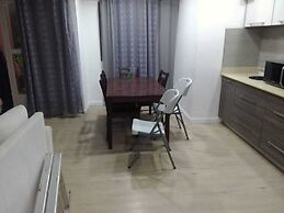 2 Bedroom Apartment With 2 Pools