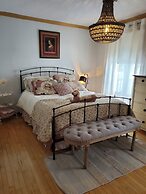 Saguenay-lac-saint-jean Getaway 3-bedroom Holiday Cottage With Garden 