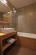 Apartment in Les Menuires With Spa & Ski Access