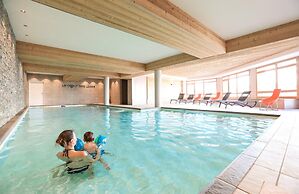 Apartment in Les Menuires With Spa & Ski Access