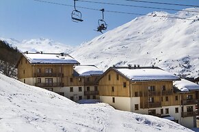 Apartment in Les Menuires With Spa & Ski Access