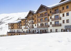 Apartment in Les Menuires With Spa & Ski Access