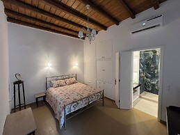 15th Cent. Katharsis Retreat Naxos Old T