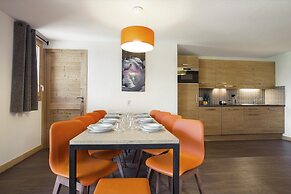 Apartment in Les Menuires With Spa & Pool
