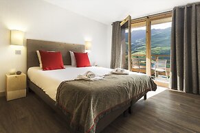 Apartment in Les Menuires With Spa & Pool