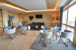 Apartment in Les Menuires With Spa & Pool