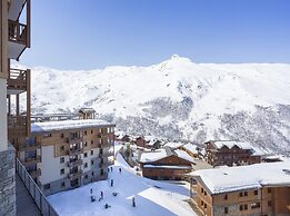 Apartment in Les Menuires With Spa & Pool