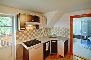Large Holiday Home With a Beautiful Garden