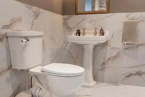 Nelly Daly's Barn - Sleeps 6 - Brand New - Parking