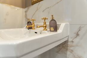 Nelly Daly's Barn - Sleeps 6 - Brand New - Parking