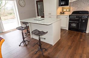 Nelly Daly's Barn - Sleeps 6 - Brand New - Parking