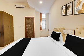 Cosy Stays at HBR Layout