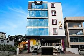 Cosy Stays at HBR Layout