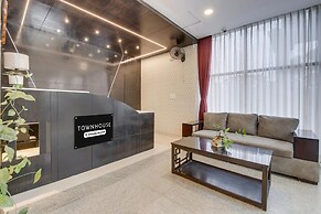 Cosy Stays at HBR Layout
