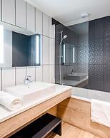 Apartment in Le Corbier With Spa & Pool