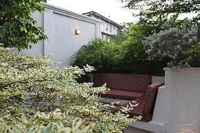 SHULEM BOUTIQUE HOTEL