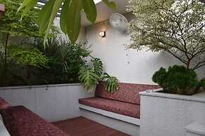 SHULEM BOUTIQUE HOTEL