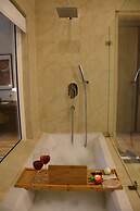 SHULEM BOUTIQUE HOTEL